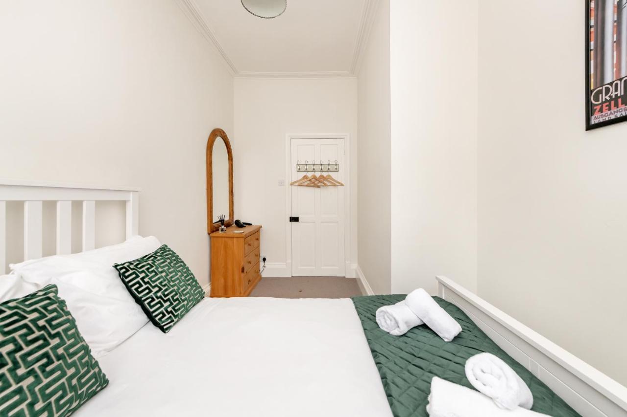 Stunning Georgian Apartment In Central Bath Eksteriør bilde