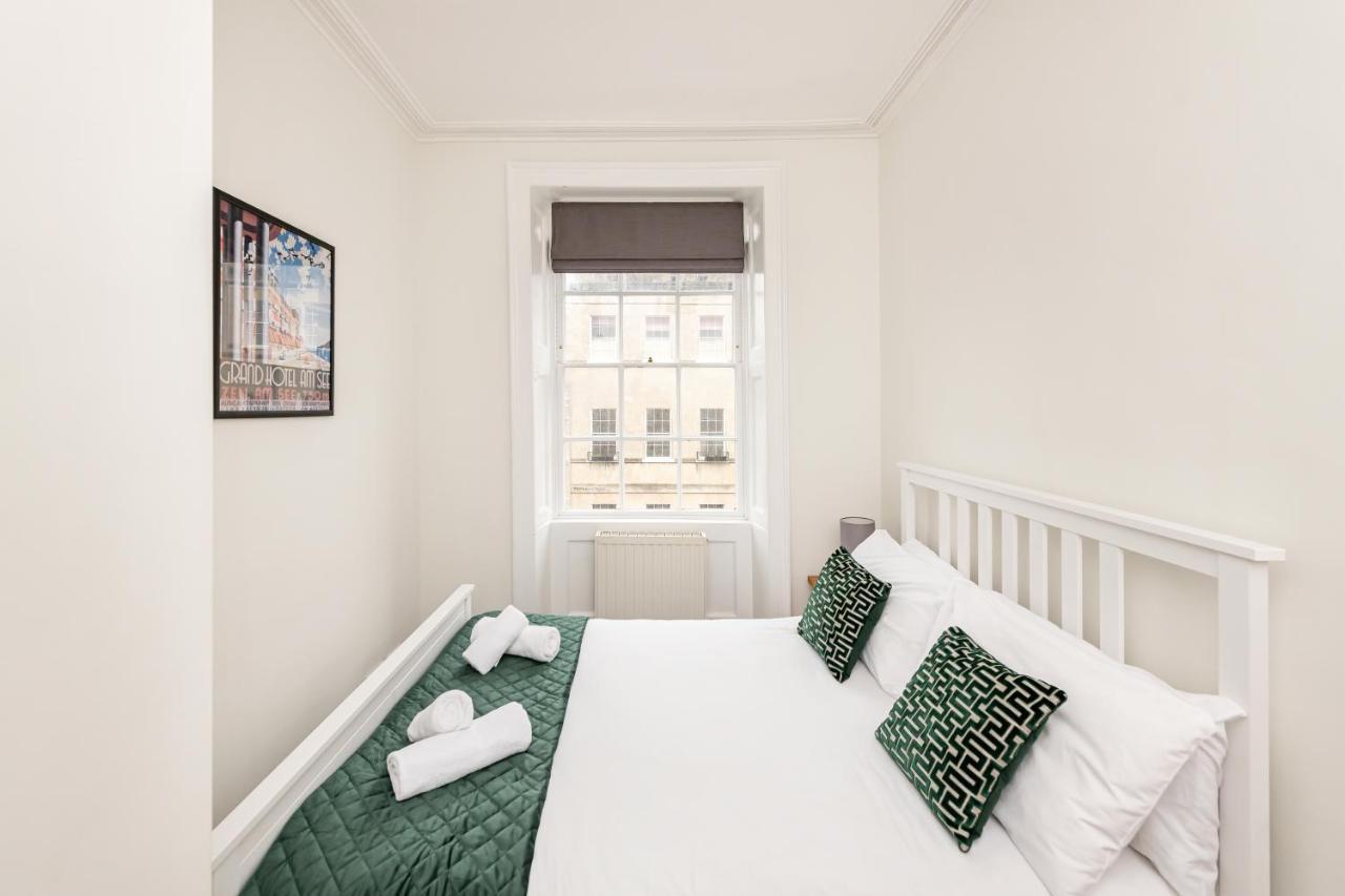 Stunning Georgian Apartment In Central Bath Eksteriør bilde